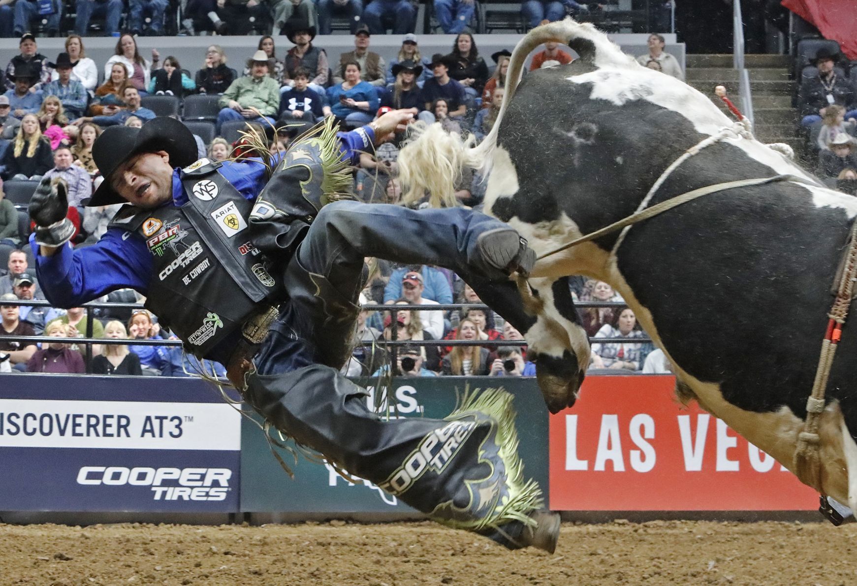Bull Riders needed just 8 seconds at the Enterprise Center